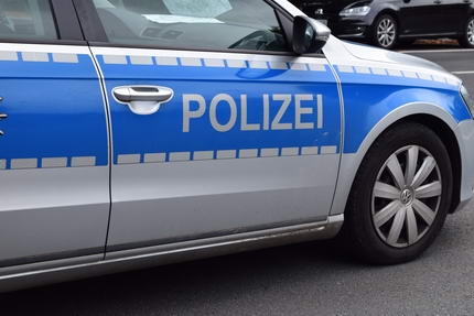 Polizei Hamburg - Verkehrsunfall Hamburg-Marienthal, Rennbahnstraße