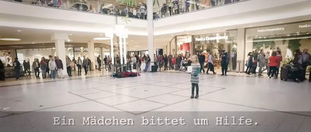 Weihnachtszeit - Weihnachts-Flashmob mit Chris Lass _ Gott sei Dank - YouTube
