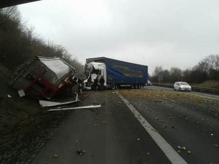 Unfall A7 Göttingen Autobahndreieck Drametal